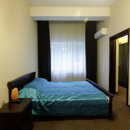 Hotel-Restaurant Complex Vensky โบรวารี ภายนอก รูปภาพ