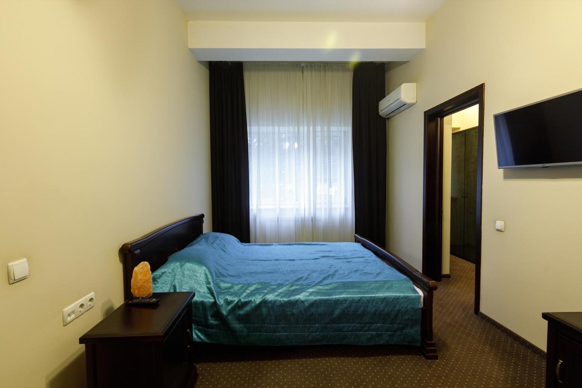 Hotel-Restaurant Complex Vensky โบรวารี ภายนอก รูปภาพ