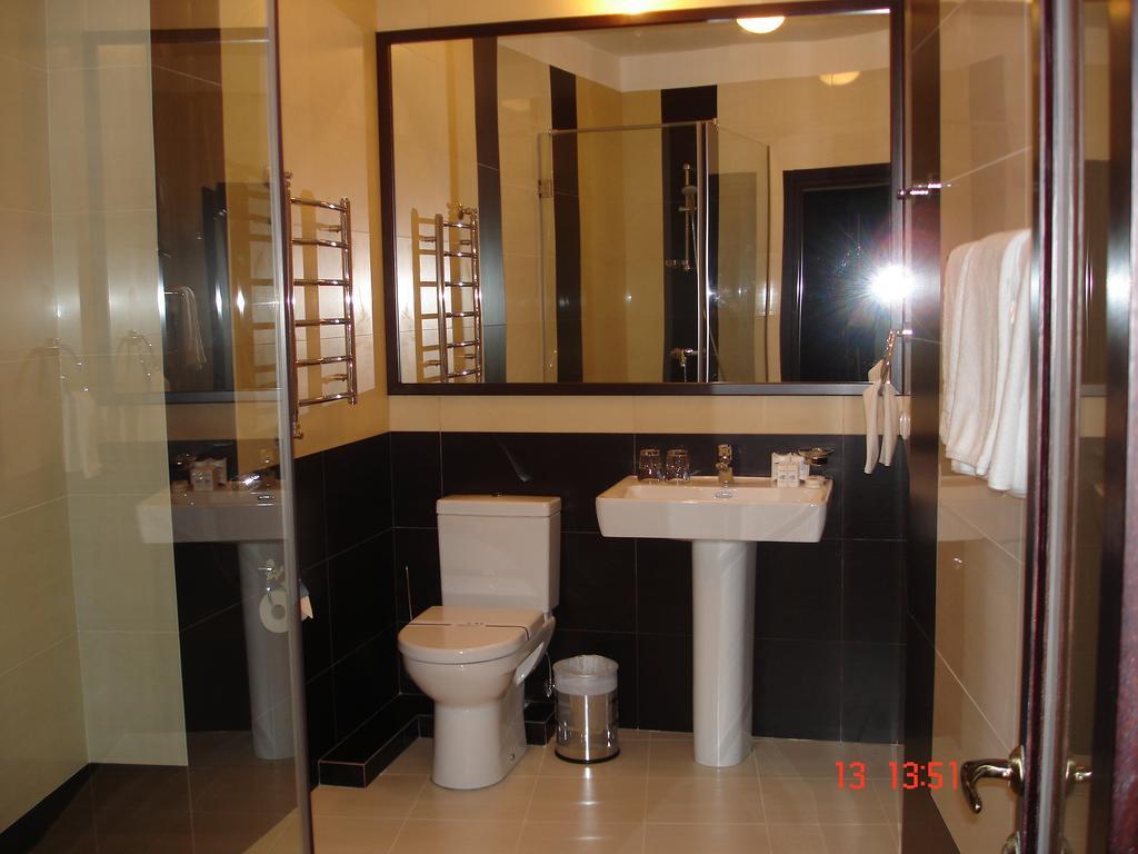 Hotel-Restaurant Complex Vensky โบรวารี ภายนอก รูปภาพ